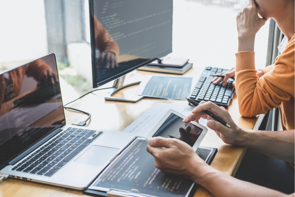 Professional NetSuite consultant in Toronto collaborating with business team in modern office